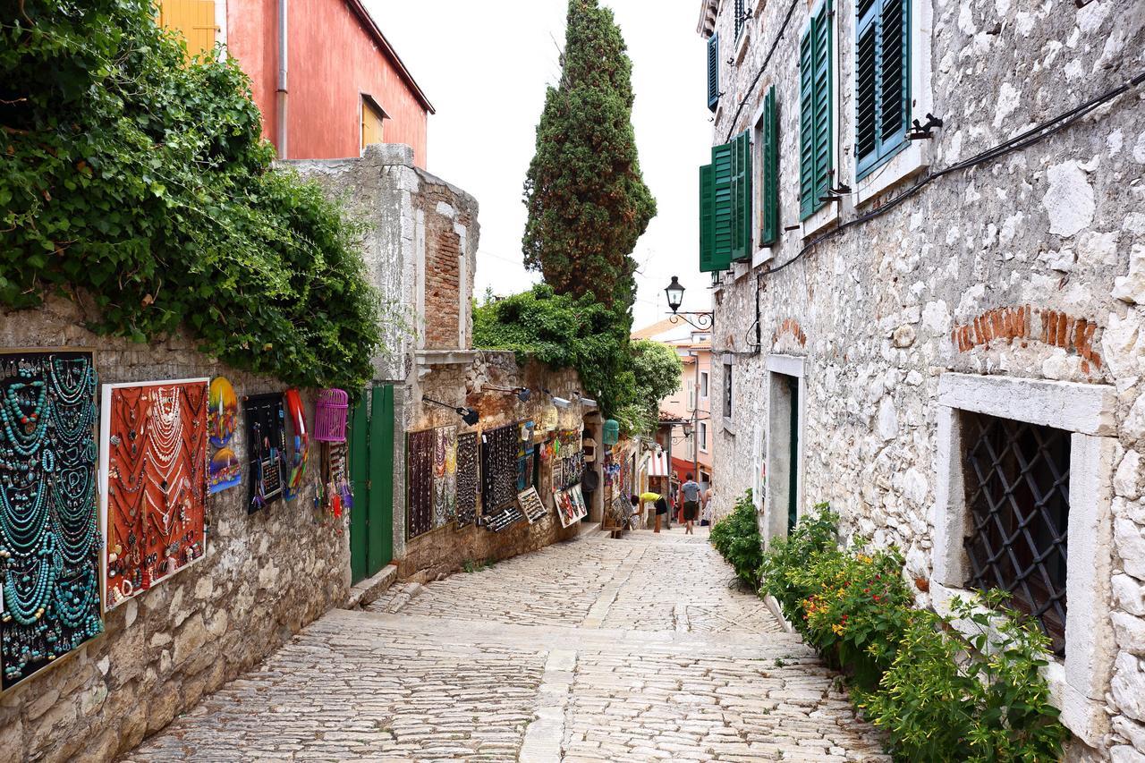 Apartments Amalia Rovinj Exterior photo
